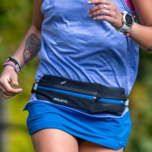 Беговая сумка на пояс Fitletic Bolt, черный/синий