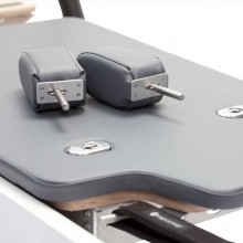 Реформер Balanced Body Allegro 2 с карбоновым упором для ног в комплекте с Трапецией